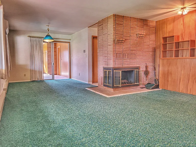 1109 Birch St — Photo 5