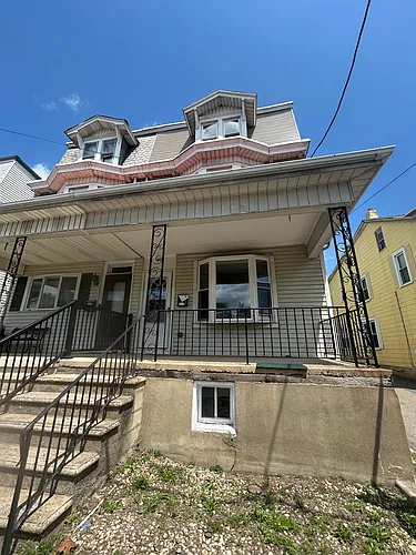 106 Center Ave Photo 1