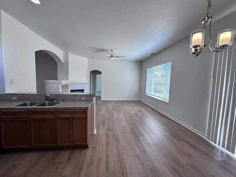 7821 Cadiz Ct — Photo 14