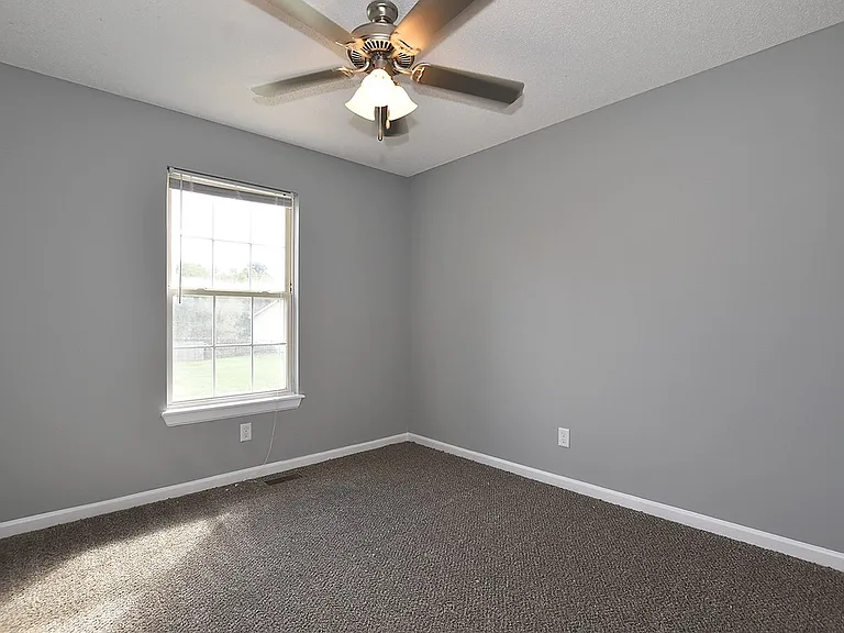 13650 Hunter Dr — Photo 13