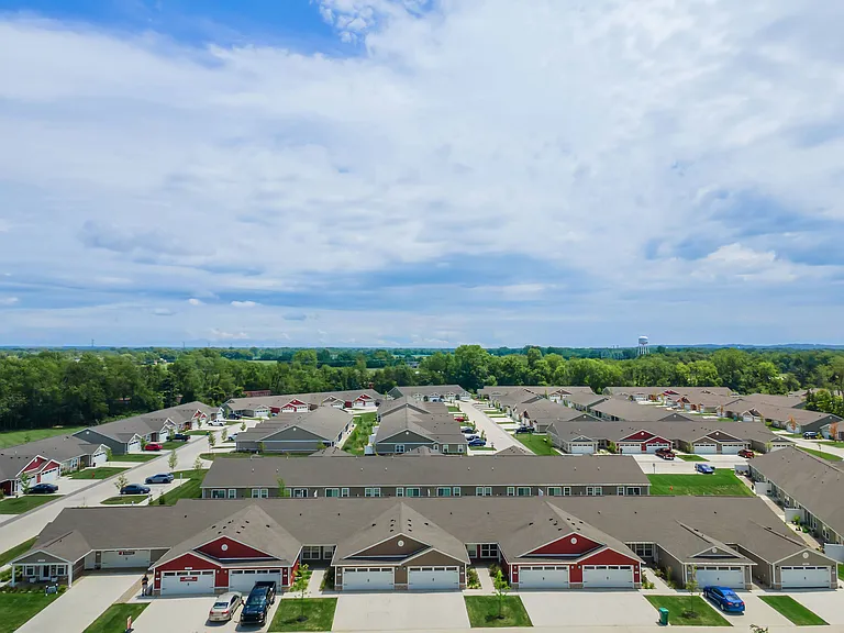 Redwood Groveport — Photo 16