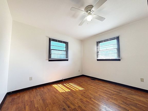 5th image of 144 Lou Goddard Ln