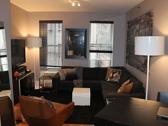 5th image of 326 W 43rd St APT 2RC