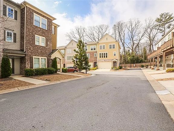 4th image of 1306 Hopkins Dr
