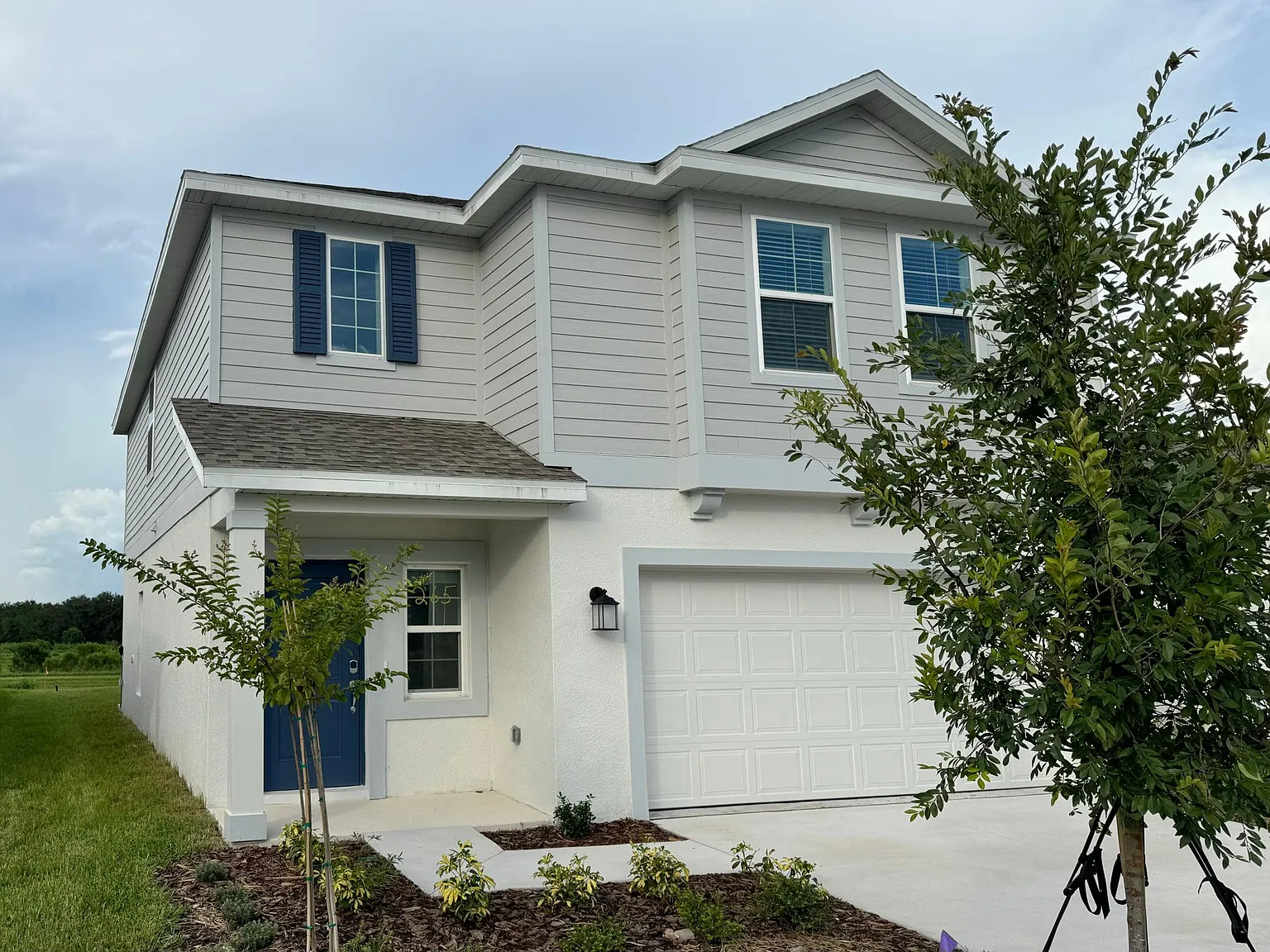 553 Reggie Rd — Photo 2