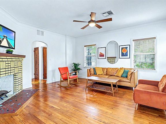 4th image of 1127 22ND AVENUE N