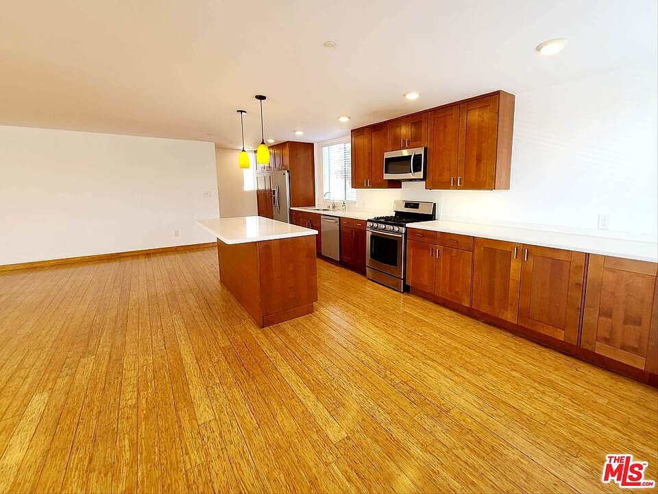 1st image of 632 Santa Clara Ave APT D
