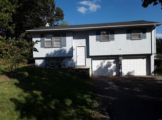 3878 Jeanette Ave, Pacific, MO 63069