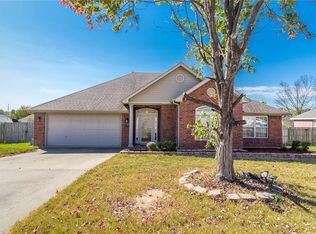 3071 Amberwood St, Springdale, AR 72762