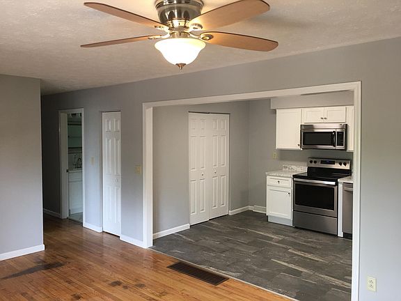 3rd image of 338 Senate Dr