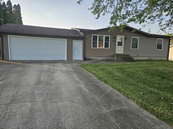 506 E Centre St, Garnavillo, IA 52049