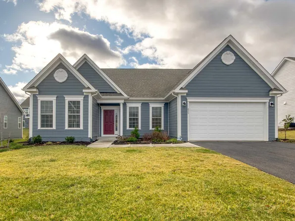 875 Jefferson Cir NW, Christiansburg, VA 24073