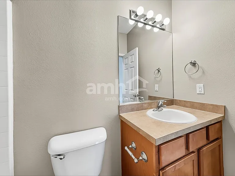 762 Bristol Way — Photo 13