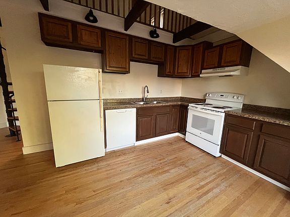 5th image of 779 East Ave APT 32