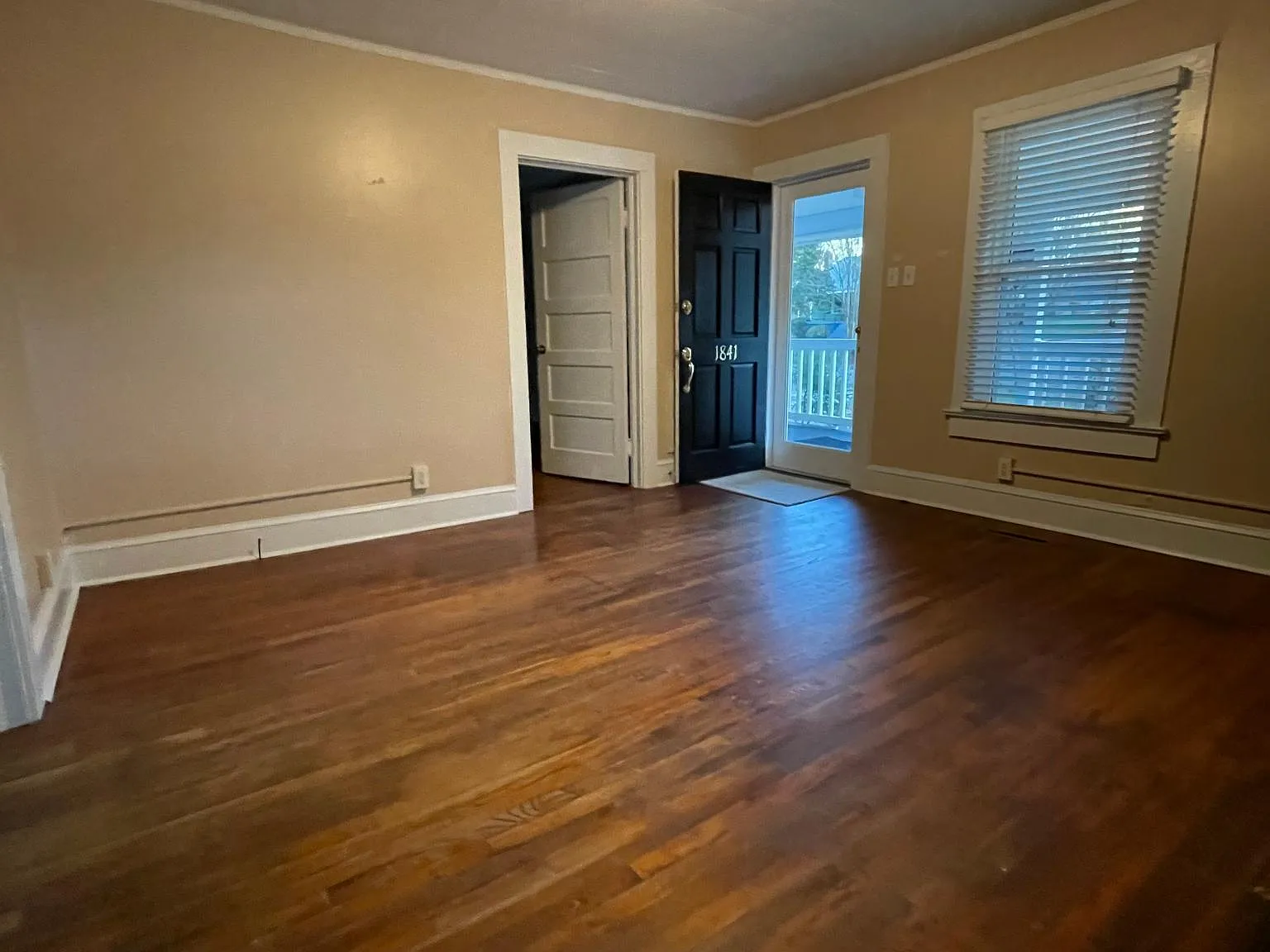 1841 Willora St — Photo 2
