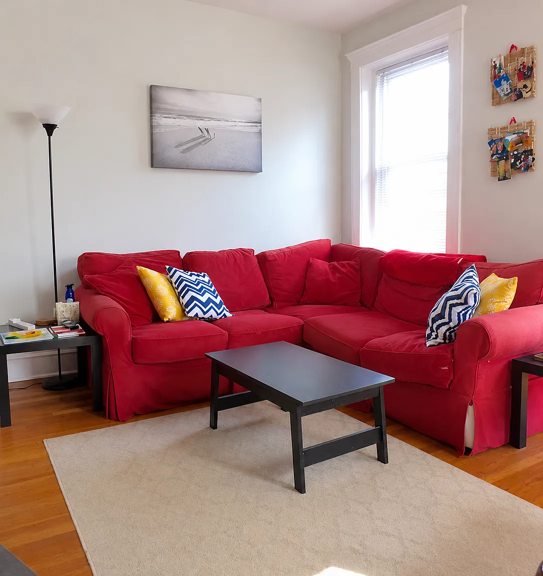 183 Strathmore Rd — Photo 2