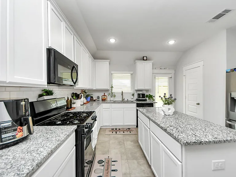 21246 Montego Bay Dr — Photo 15