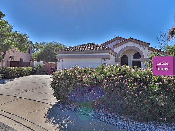 3rd image of 1746 S Gilmore Cir
