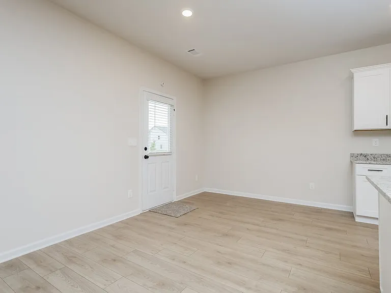 711 Berkeley Dr — Photo 14