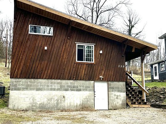 4th image of 239 Highland Ave