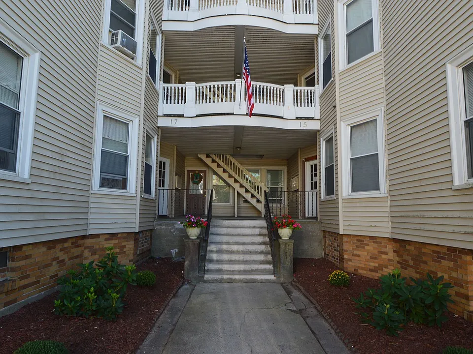15-17 Winter St