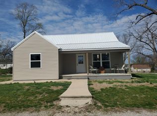 605 Lyle St, Ava, MO 65608