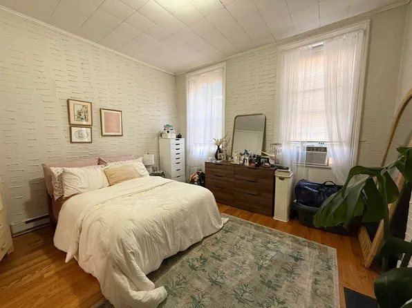 407 4th Street image 1 of 7