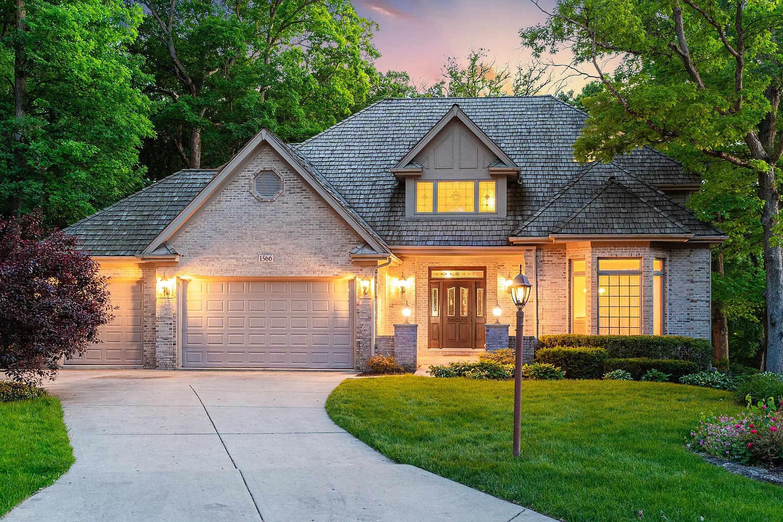 1566 Wood Creek Trl photo 1