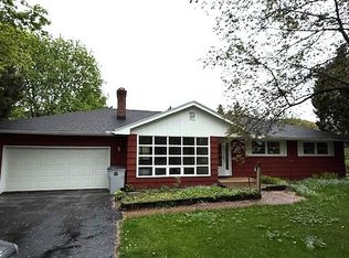 112 Woodmancy Ln, Fayetteville, NY