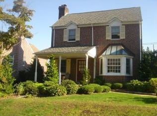 609 Kingsley St, Philadelphia, PA 19128