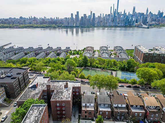 4th image of 6115 Kennedy Blvd E APT 1