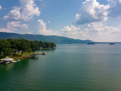 400 Saunders Point Rd, Huddleston, VA, 24104