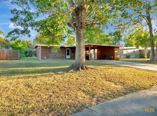 711 Hybiscus Ln, Victoria, TX 77904