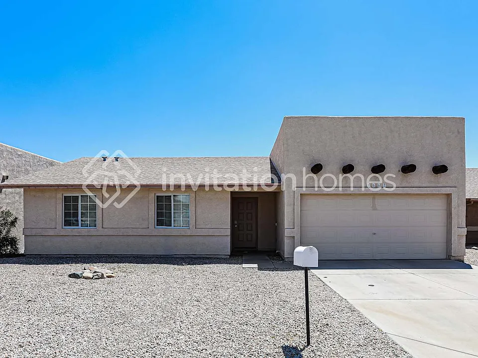 1667 S Stetson Ct