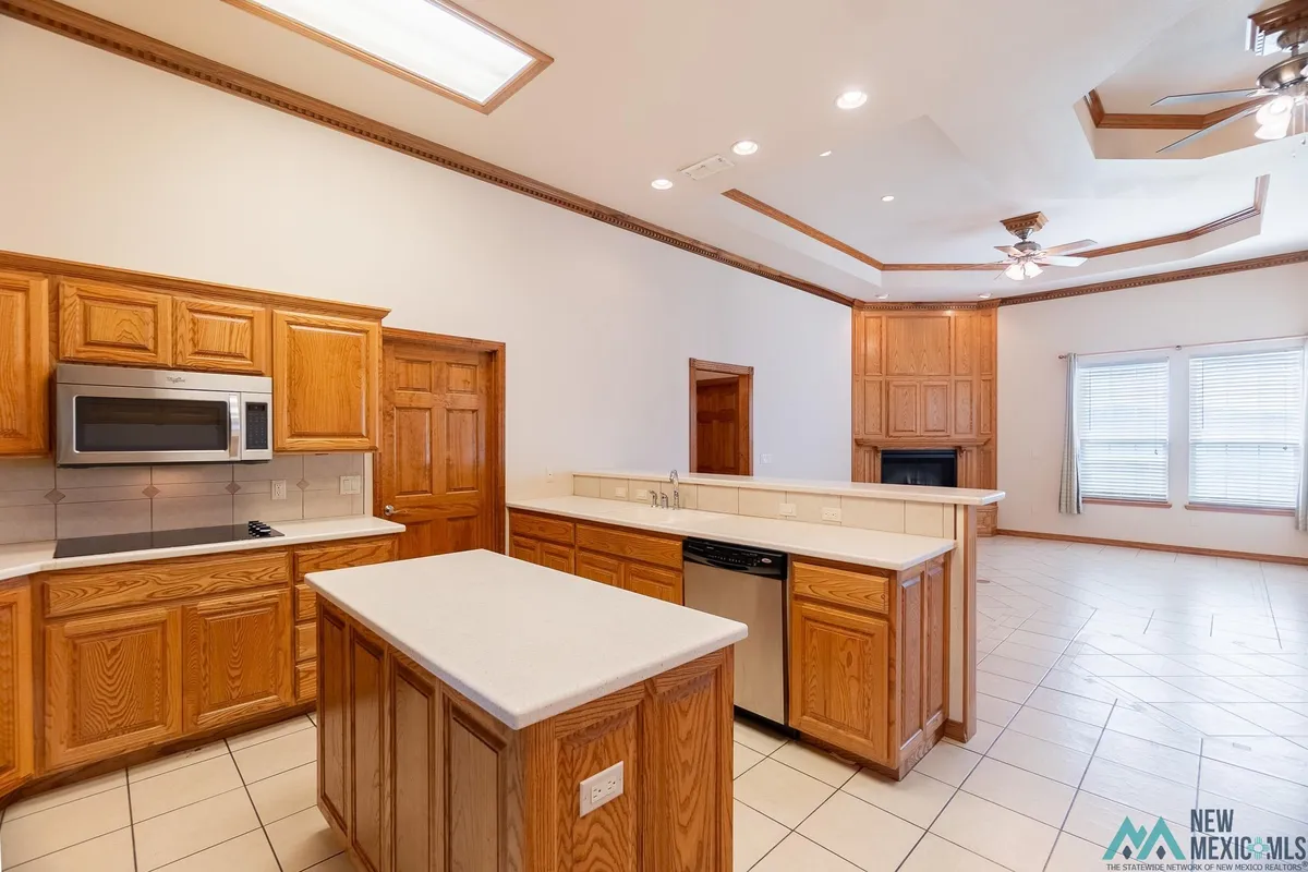 Primary Photo - 3905 Springwood Dr