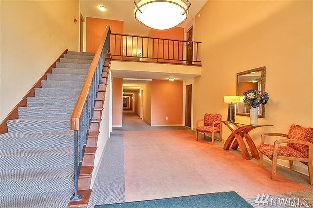 1st image of 11004 NE 68th St APT 914