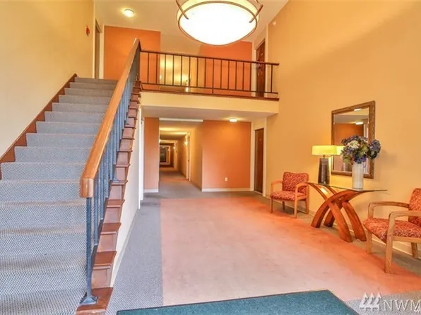 11004 NE 68th St APT 914, Kirkland, WA 98033