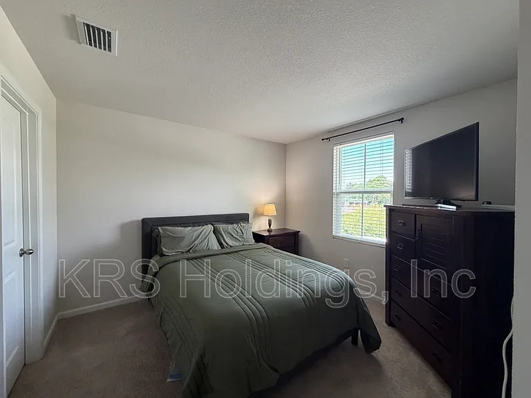 436 Forecastle St — Photo 18