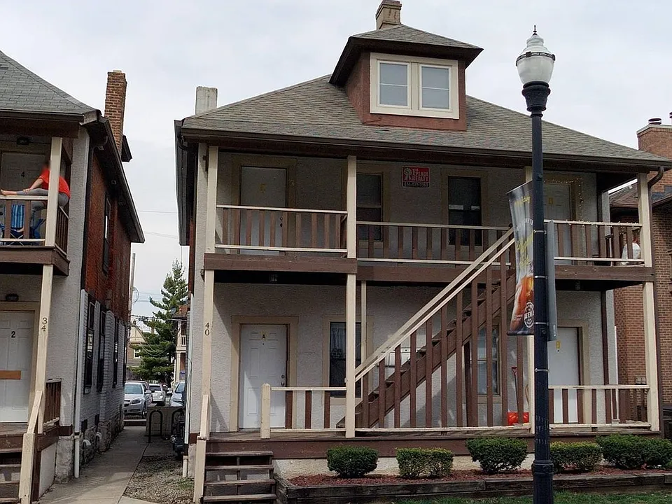 40 E 11th Ave