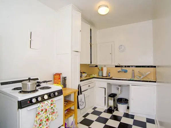 Quinault, 524 Boylston Ave E #Fd9e5b453, Seattle, WA 98102