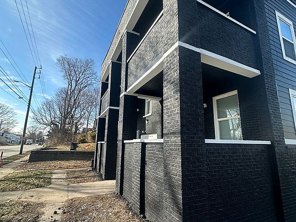 4th image of 4926 E Washington St #33