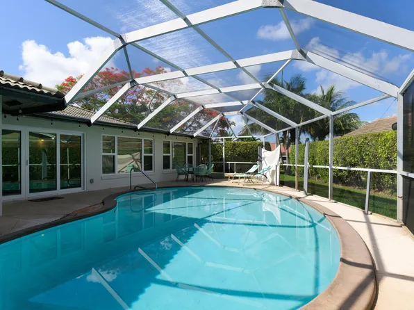 208 Gleneagles Drive, Atlantis, FL 33462