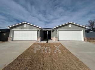 112 NW 67th Ave, Bentonville, AR 72713