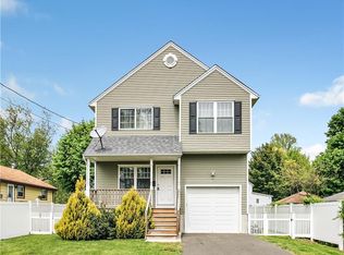 404 Harding Ave, Stratford, CT 06615