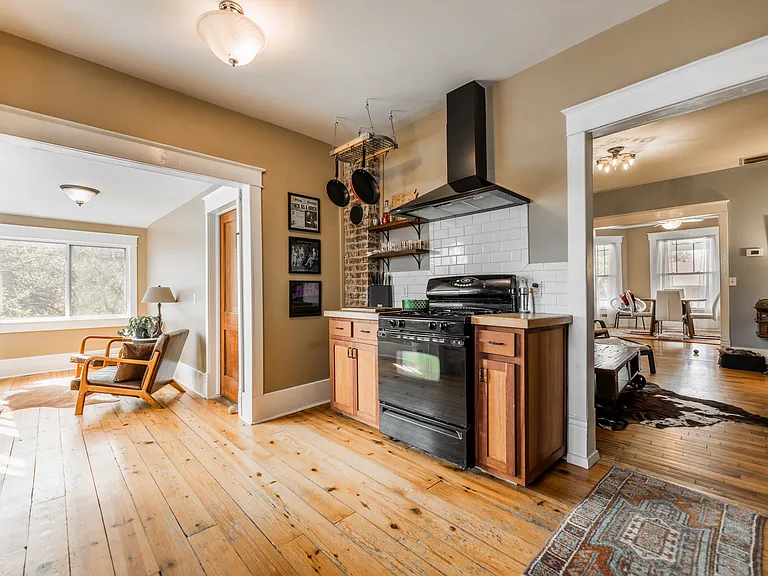 224 S Church Ave — Photo 19
