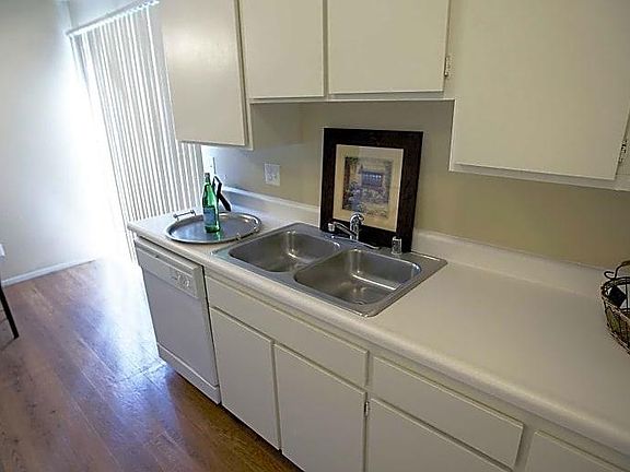 3rd image of 250 S Clovis Ave APT 160