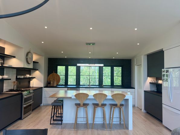 (undisclosed Address)