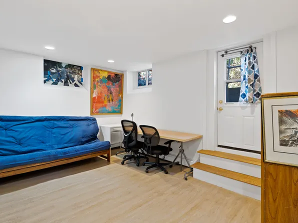 340 Harvard St #B, Cambridge, MA 02139