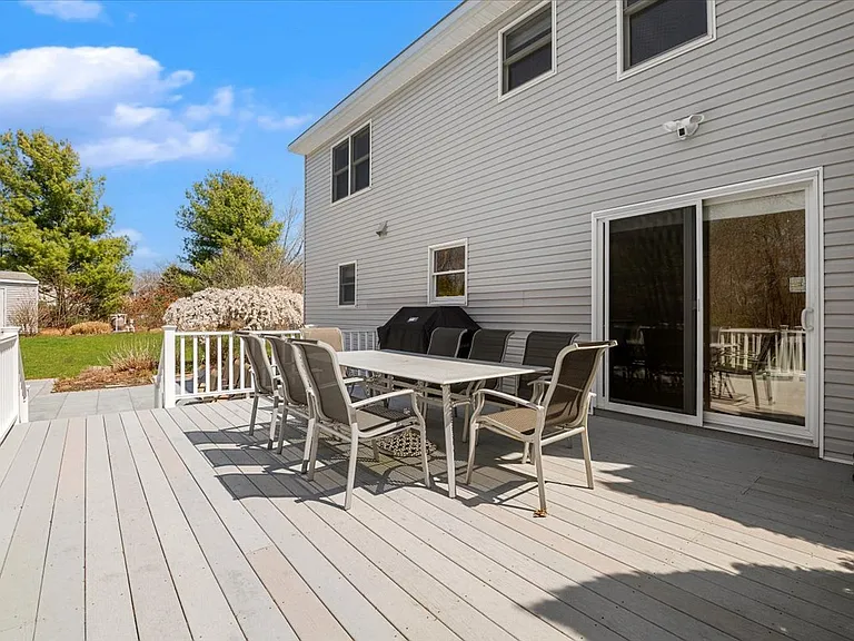 11 N Woods Rd — Photo 38