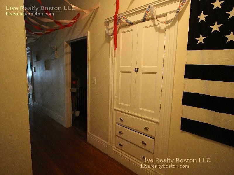 2nd image of 22 Euston St APT 4R